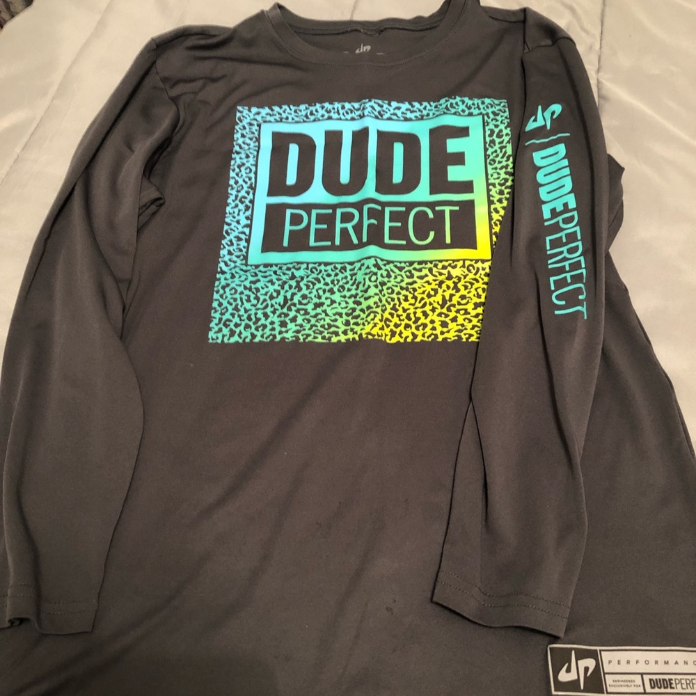 Dude Perfect boys xlarge shirt